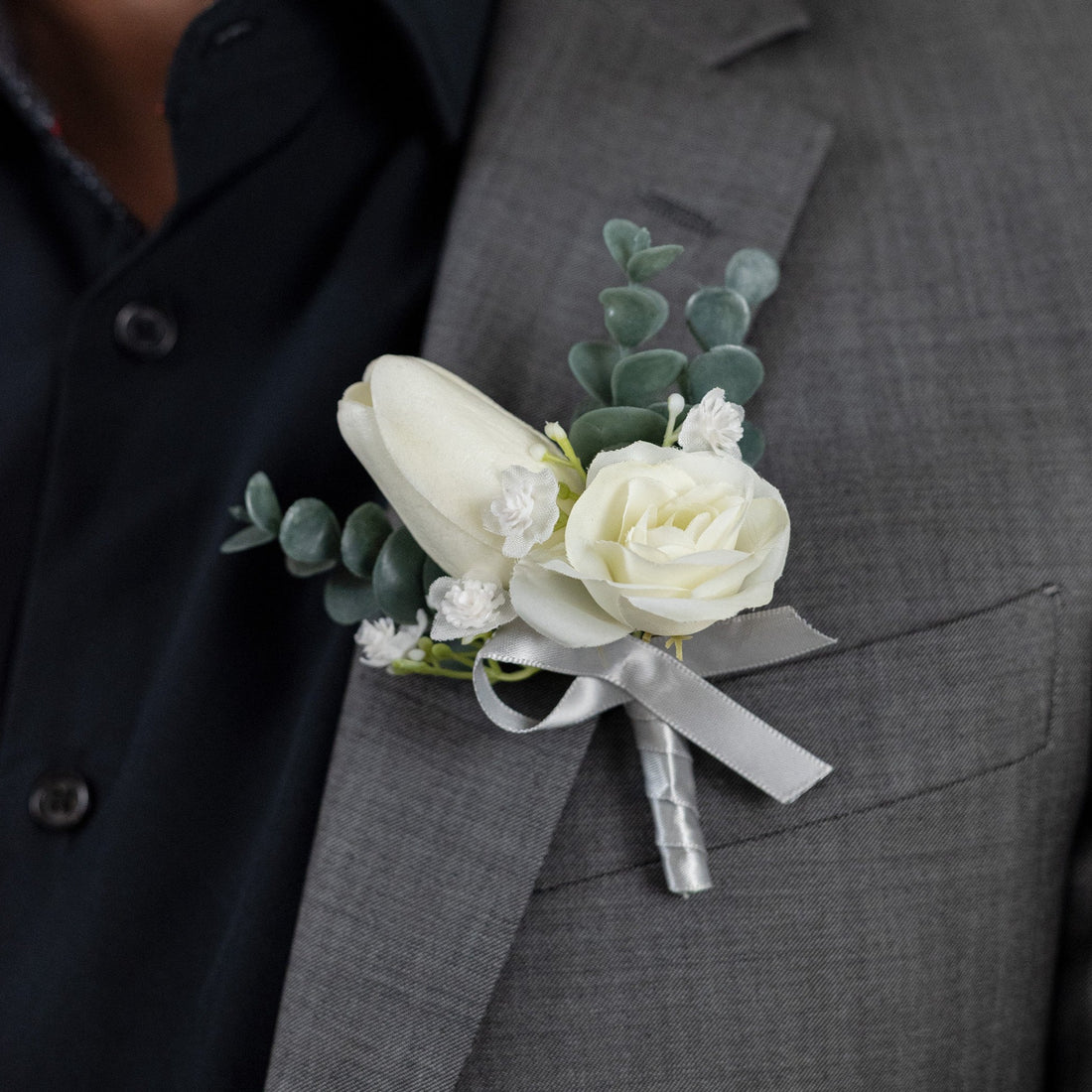 White harmony boutonniere