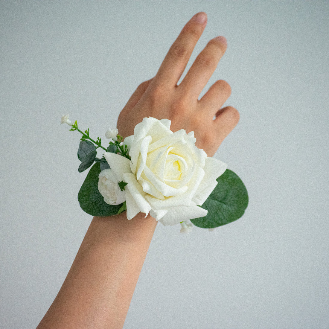 Ivory Dreams Corsage