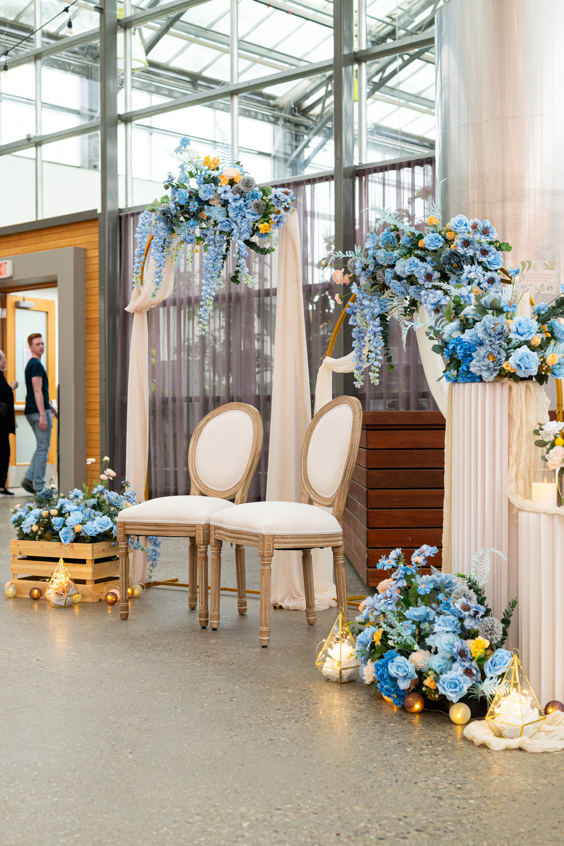 blue-floral-set-displayed-at-an-event-in-a-market-at-St.Albert